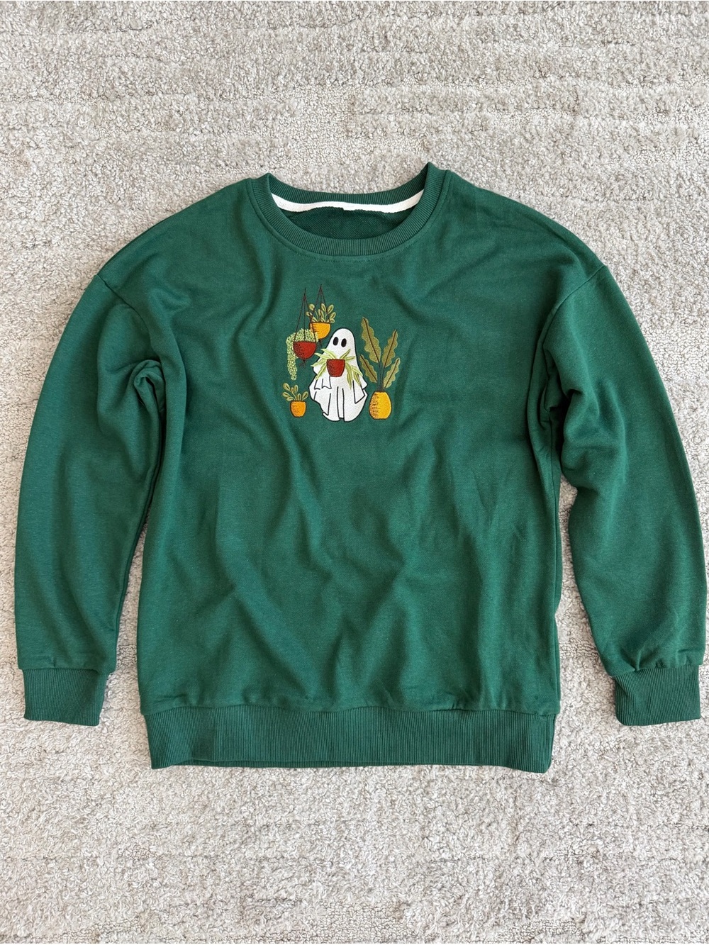 NWOT Embroidered Plant Ghost Size Medium Pull Over Sweatshirt